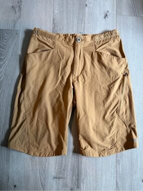 Patagonia Men's Dirt Craft Bike Shorts size 32